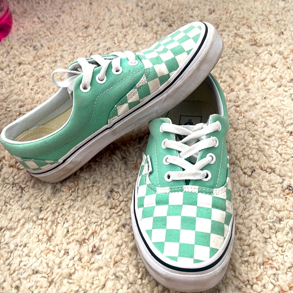 Vans - Picture 2 of 3